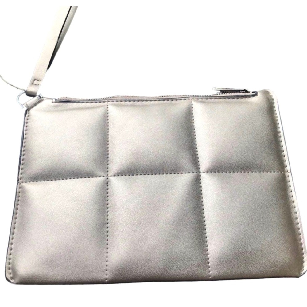 Women’s Elegant Silver Quilted Women's Bag / Wristlet NWOT
